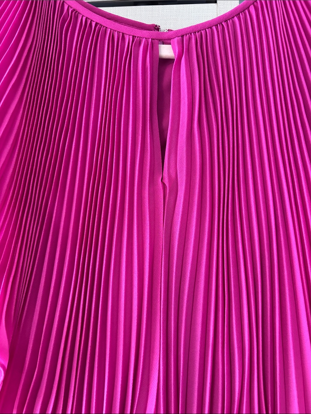 Ann Taylor Fuchsia Pleated Midi Dress size 8 - Picture 3 of 6